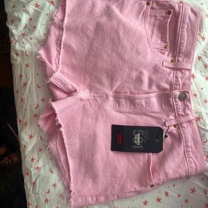 Levi’s 501 high rise Pink shorts